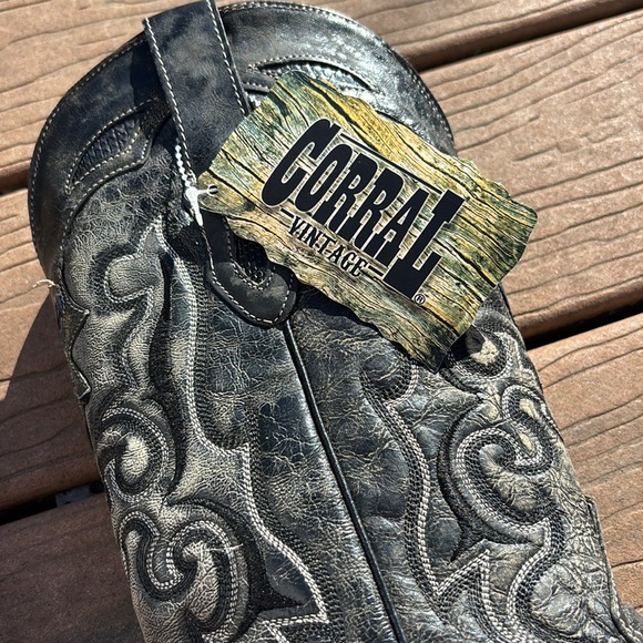 Corral Vintage Cowboy Boots NWT - Picture 3 of 6